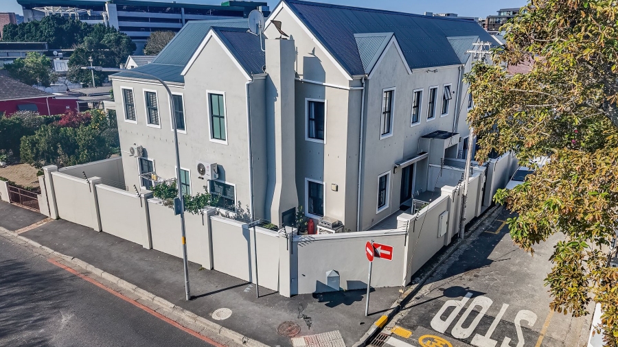 To Let 3 Bedroom Property for Rent in Claremont Upper Western Cape